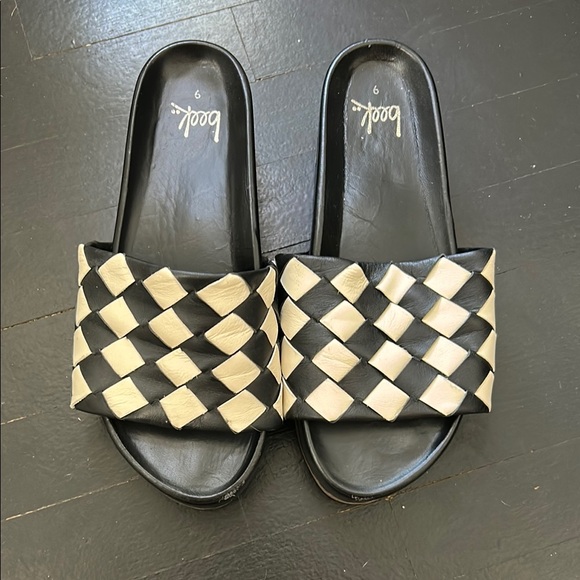 beek Shoes - Beek Black and Cream Woven Platform Slide Sandals